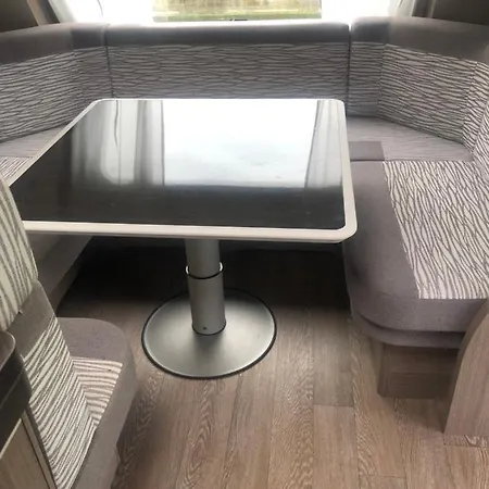 Wohnwagencamping Im Offroadpark 캠프장 Wischuer